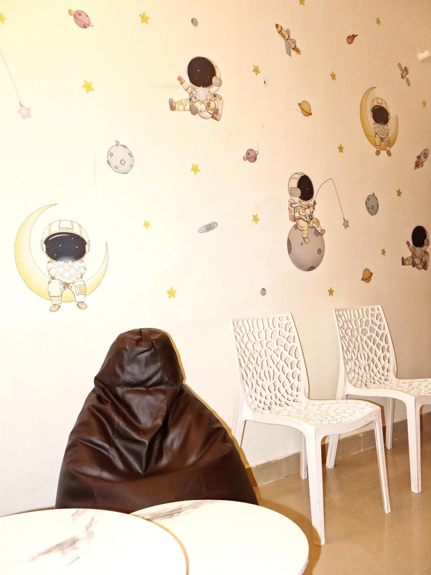 Nomad'S Nest Backpackers Hostel Гувахати Экстерьер фото